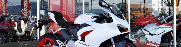 Ducati Panigale V2ホワイトシルク/レッド入荷！