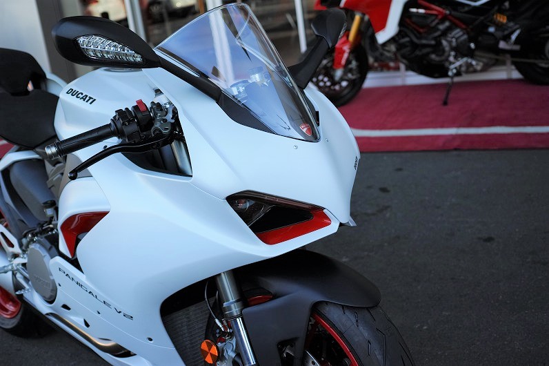 Ducati Panigale V2ホワイトシルク/レッド入荷！ – MOTO CORSE Museo