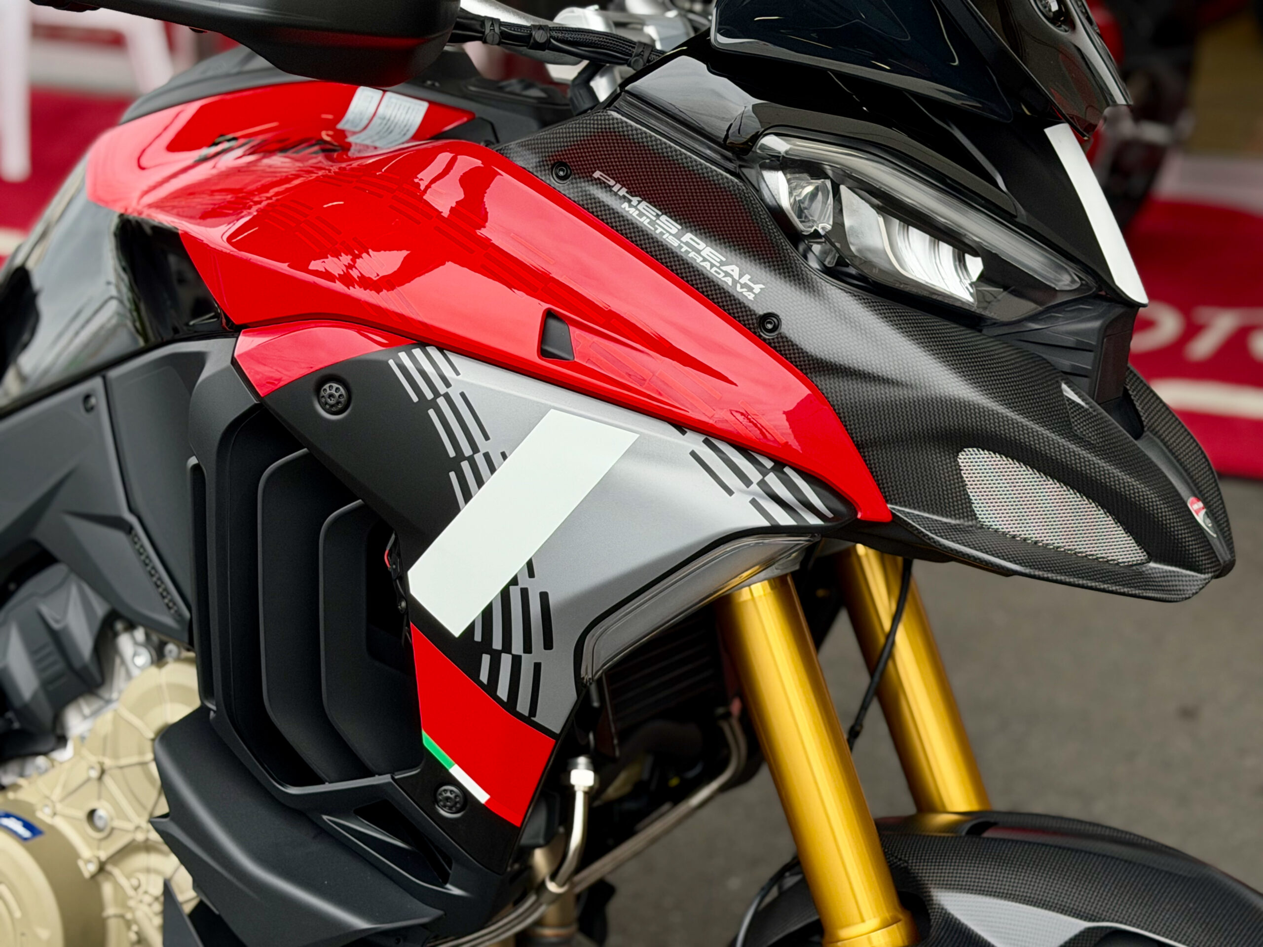 ムルティストラーダ V4 パイクスピーク MY2026